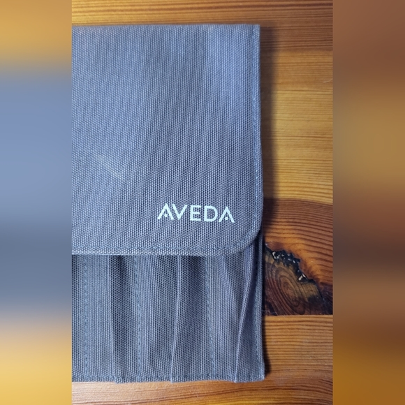 AVEDA • Brush Bag • Rate Find - Picture 5 of 6